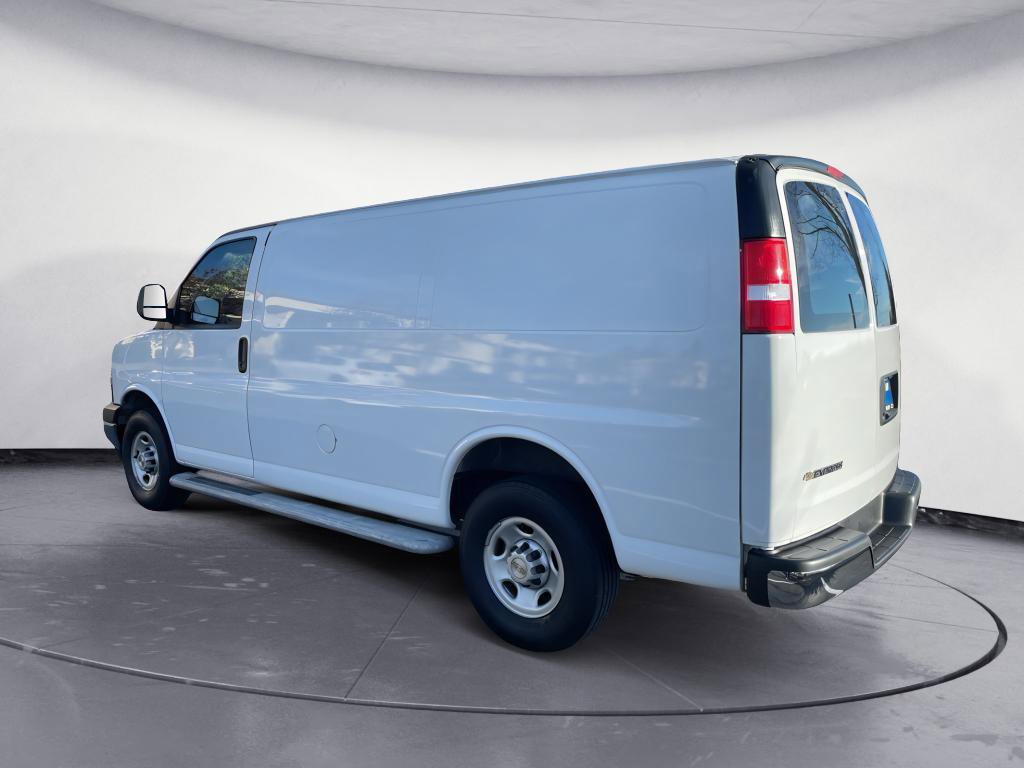 Used 2024 Chevrolet Express 2500 w/ Driver Convenience Package image 4