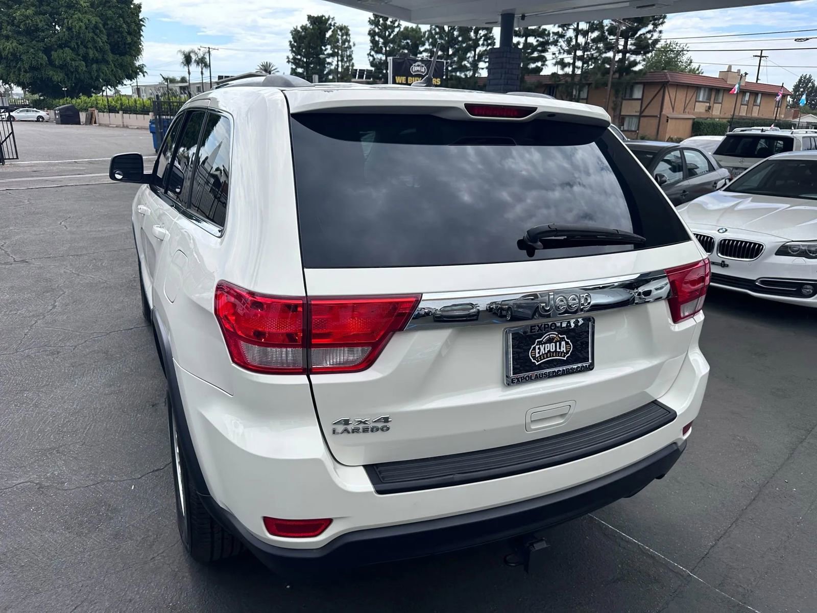 Used 2012 Jeep Grand Cherokee Laredo w/ Laredo E Group image 37