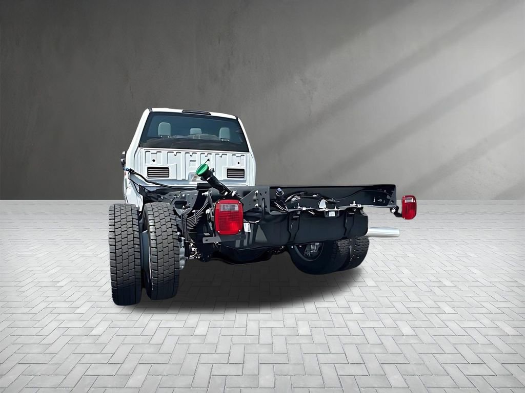 New 2025 Ford F550 XL image 5