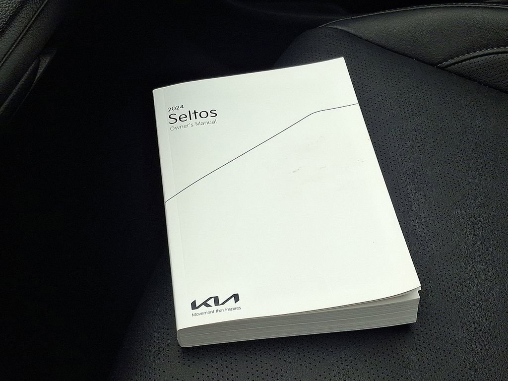 Used 2024 Kia Seltos EX image 29