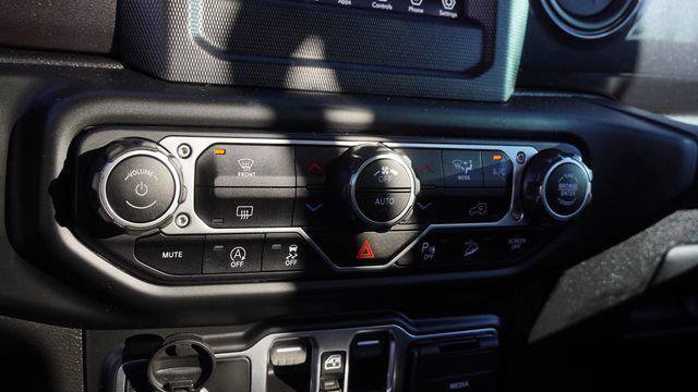 Certified 2021 Jeep Wrangler Unlimited Sport image 23