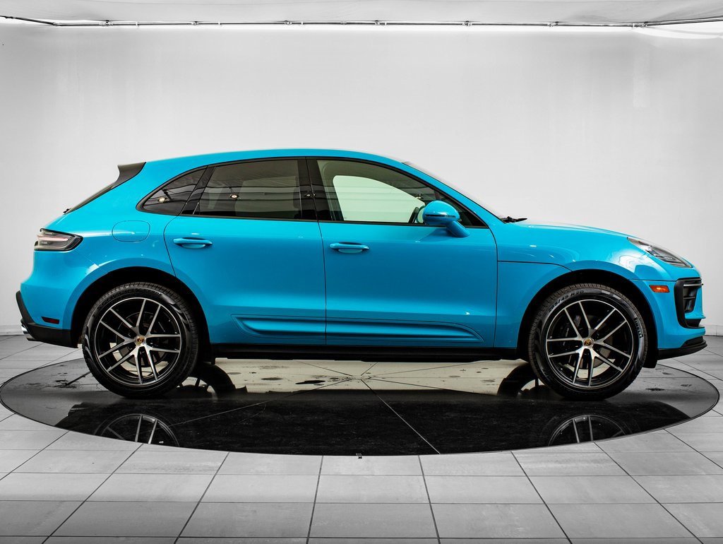 Certified 2023 Porsche Macan image 9