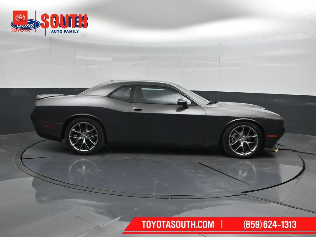 Used 2022 Dodge Challenger GT RWD image 3