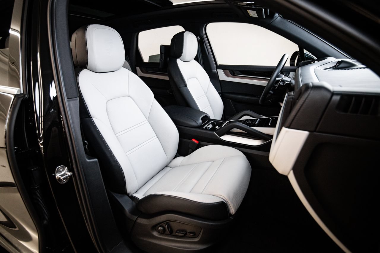 Certified 2026 Porsche Cayenne S AWD/4WD image 30