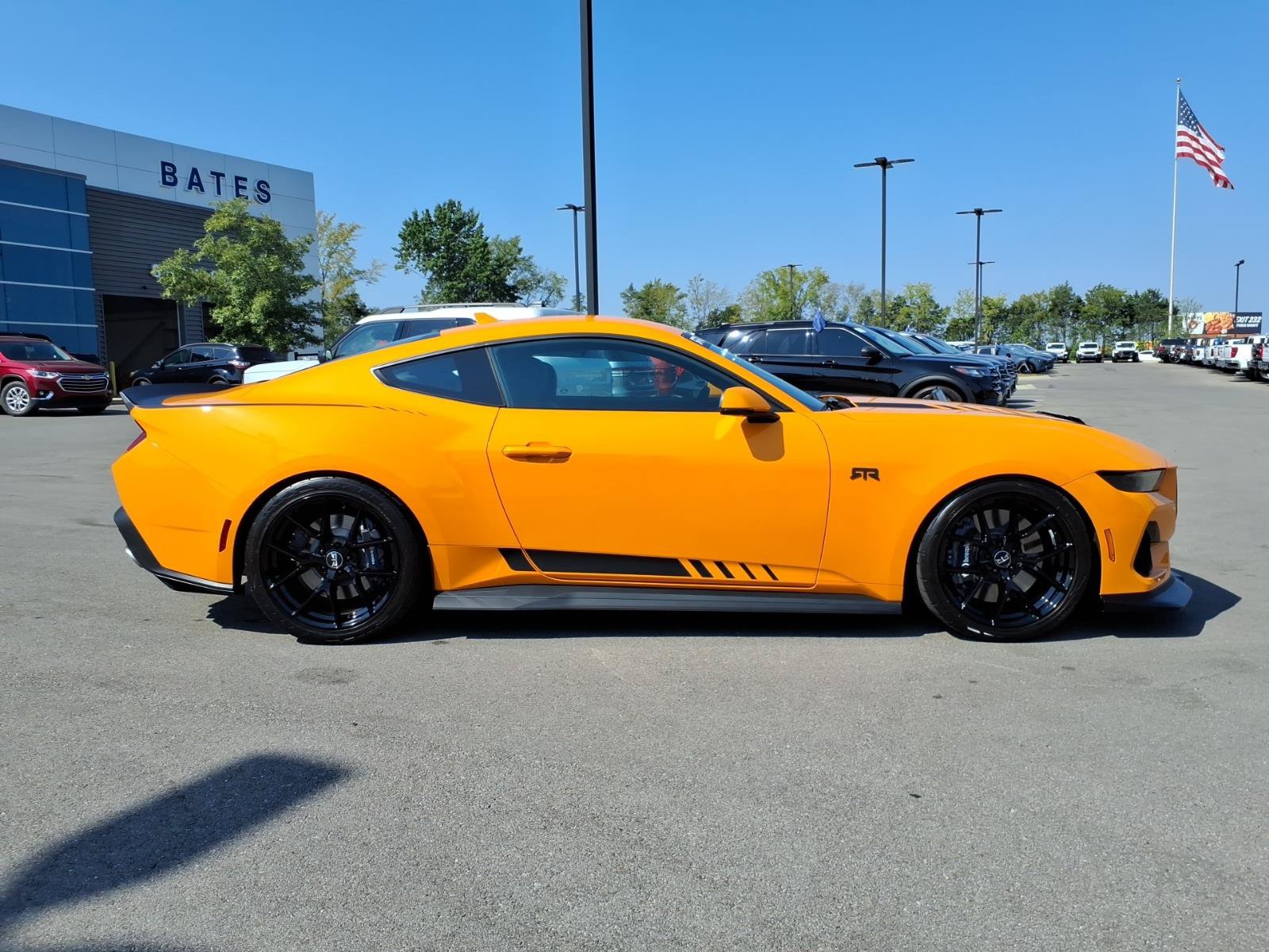 Used 2026 Ford Mustang GT Premium w/ GT Performance Package RWD image 2