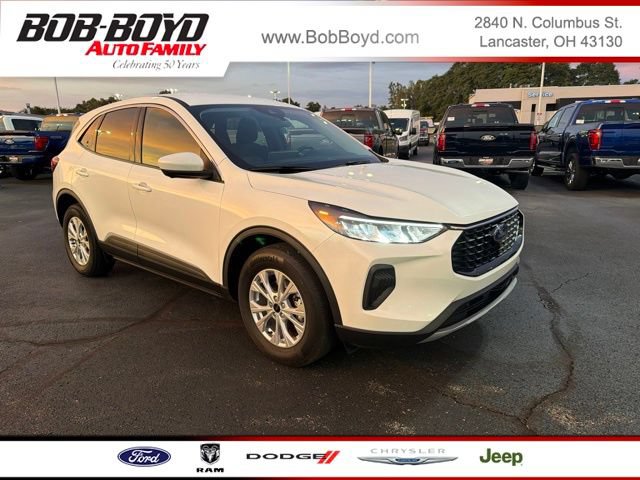 Used 2023 Ford Escape Active w/ Tech Pack #2 AWD/4WD image 1