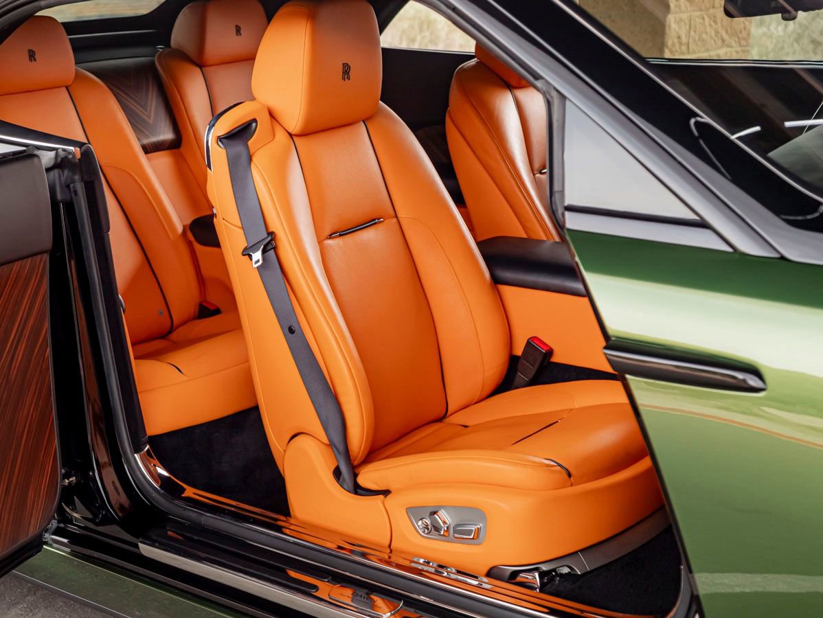 Used 2016 Rolls-Royce Dawn image 27