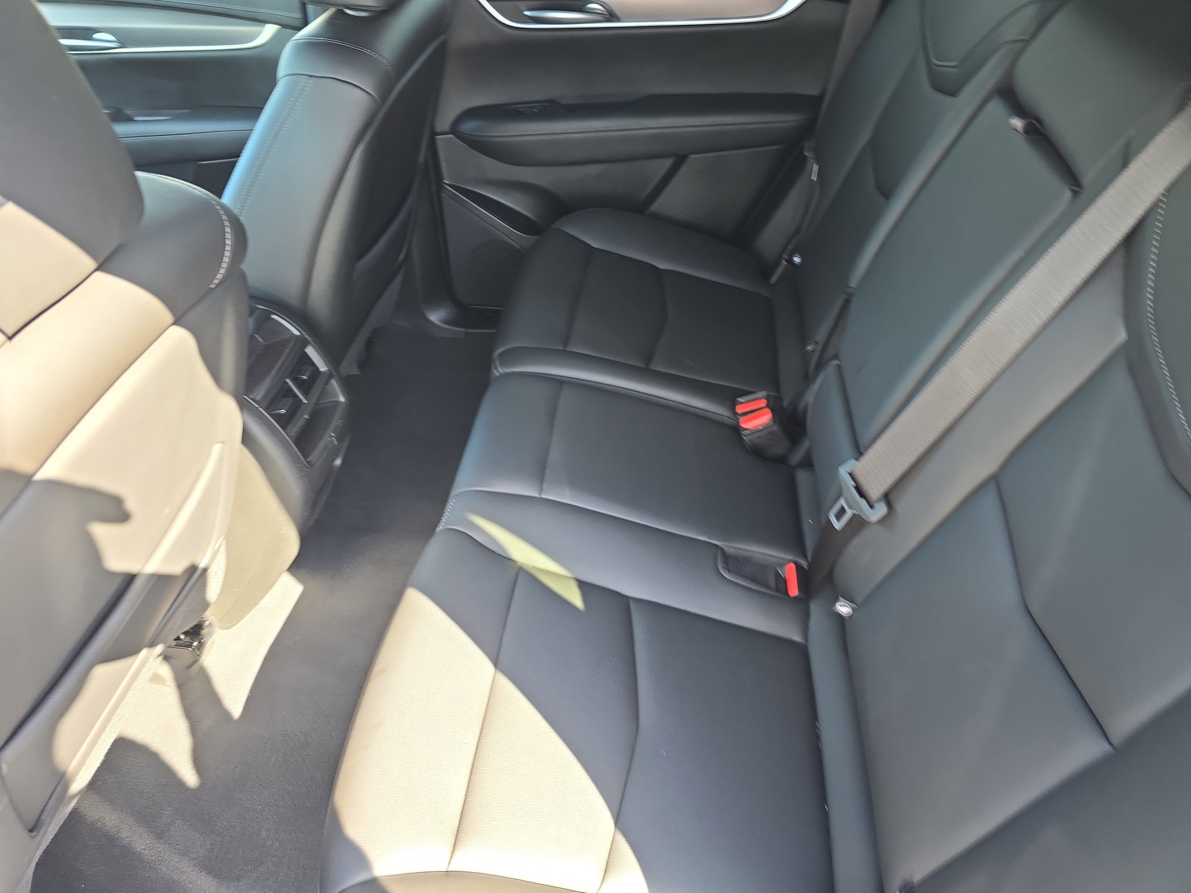 Used 2023 Cadillac XT5 Luxury image 14