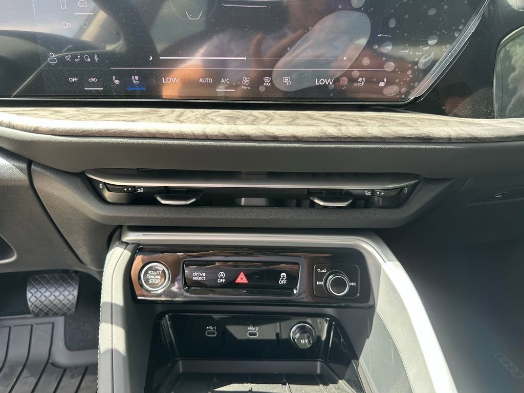 New 2025 Audi Q5 Premium Plus image 18