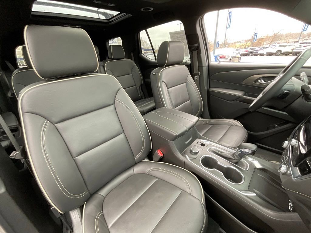 Used 2023 Chevrolet Traverse Premier w/ Redline Edition image 21