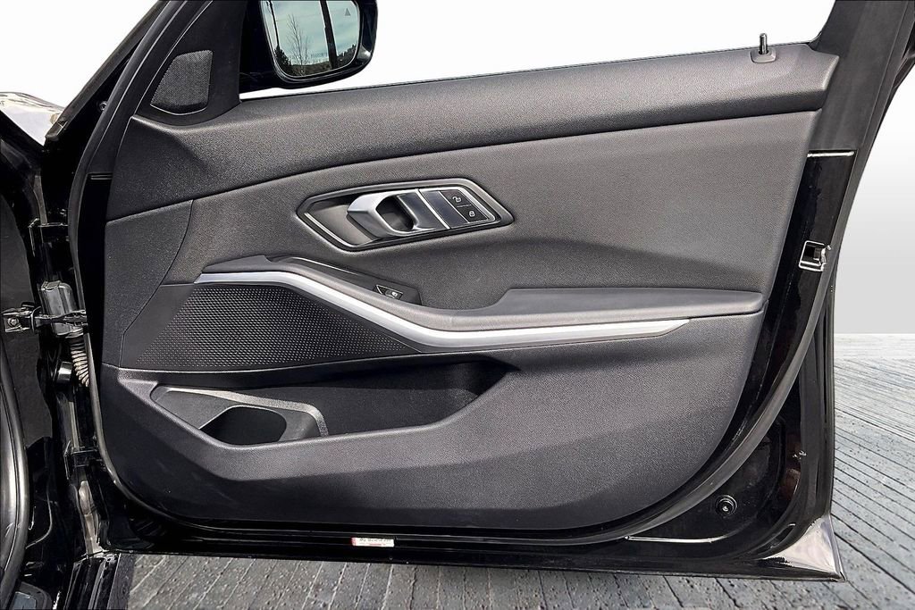 Used 2019 BMW 330i xDrive Sedan w/ Convenience Package image 27