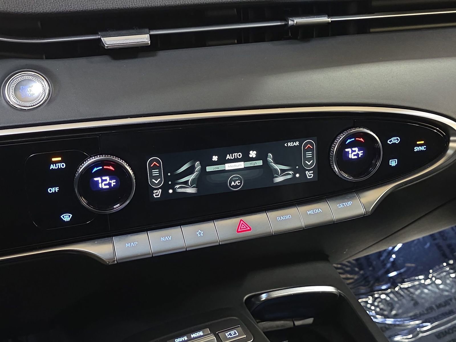 Used 2025 Genesis GV70 2.5T image 24