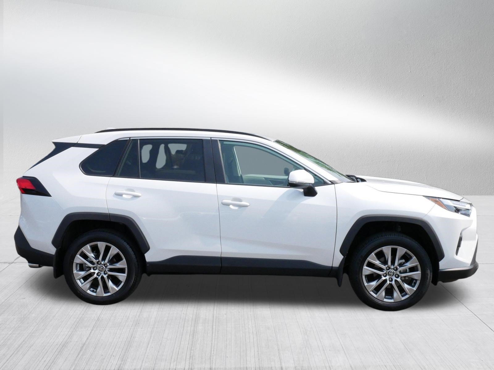 Used 2025 Toyota RAV4 XLE Premium w/ Weather Package AWD/4WD image 8