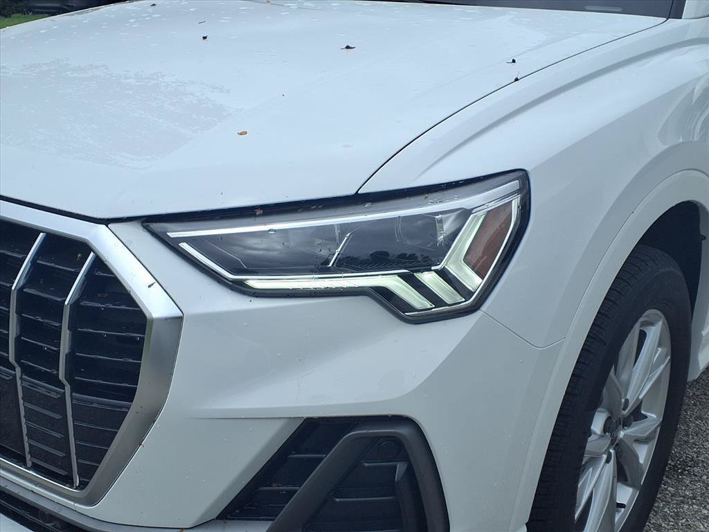 Used 2025 Audi Q3 2.0T Premium w/ Convenience Package AWD/4WD image 7