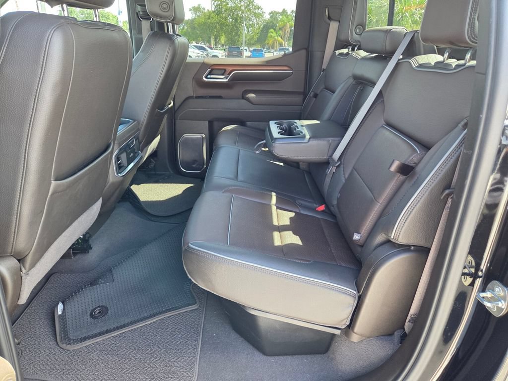 Used 2023 GMC Sierra 1500 Denali w/ Denali Reserve Package AWD/4WD image 9