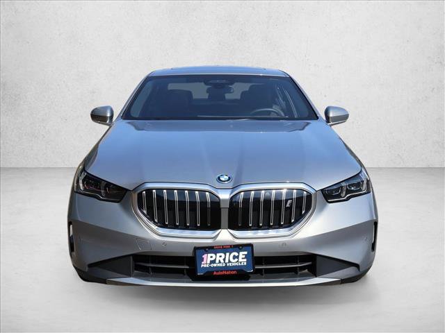 Used 2026 BMW i5 eDrive40 AWD/4WD image 3