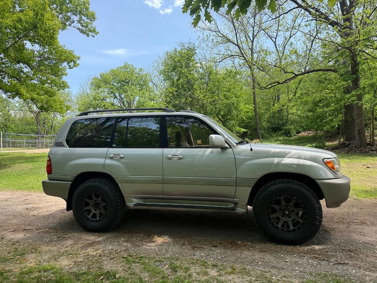Used 2001 Toyota Land Cruiser AWD/4WD image 6