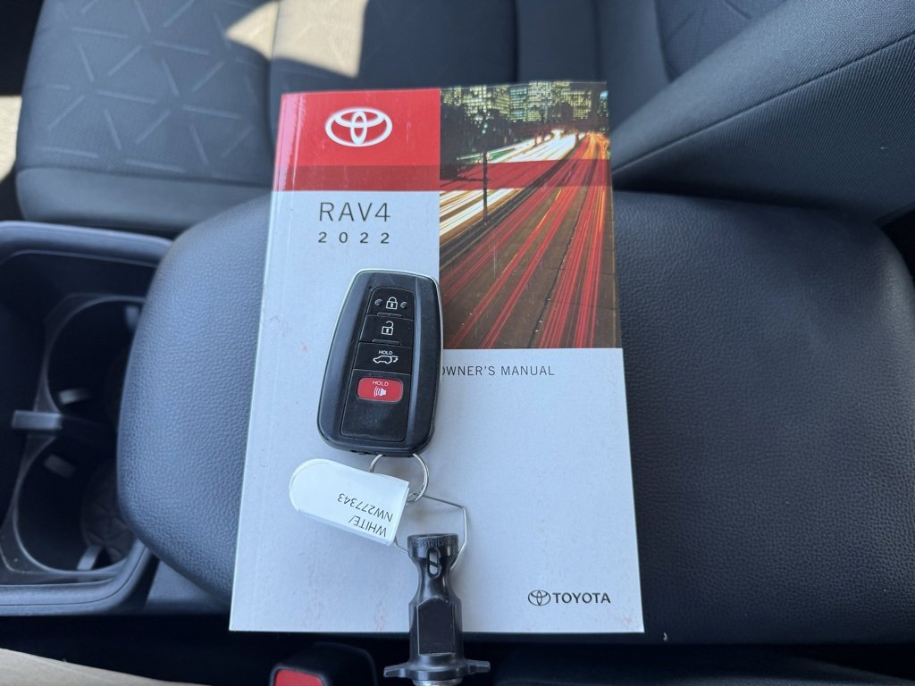 Used 2022 Toyota RAV4 XLE image 43