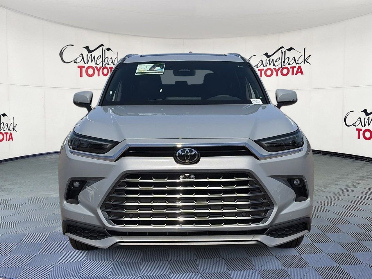 New 2026 Toyota Grand Highlander AWD Hybrid image 2
