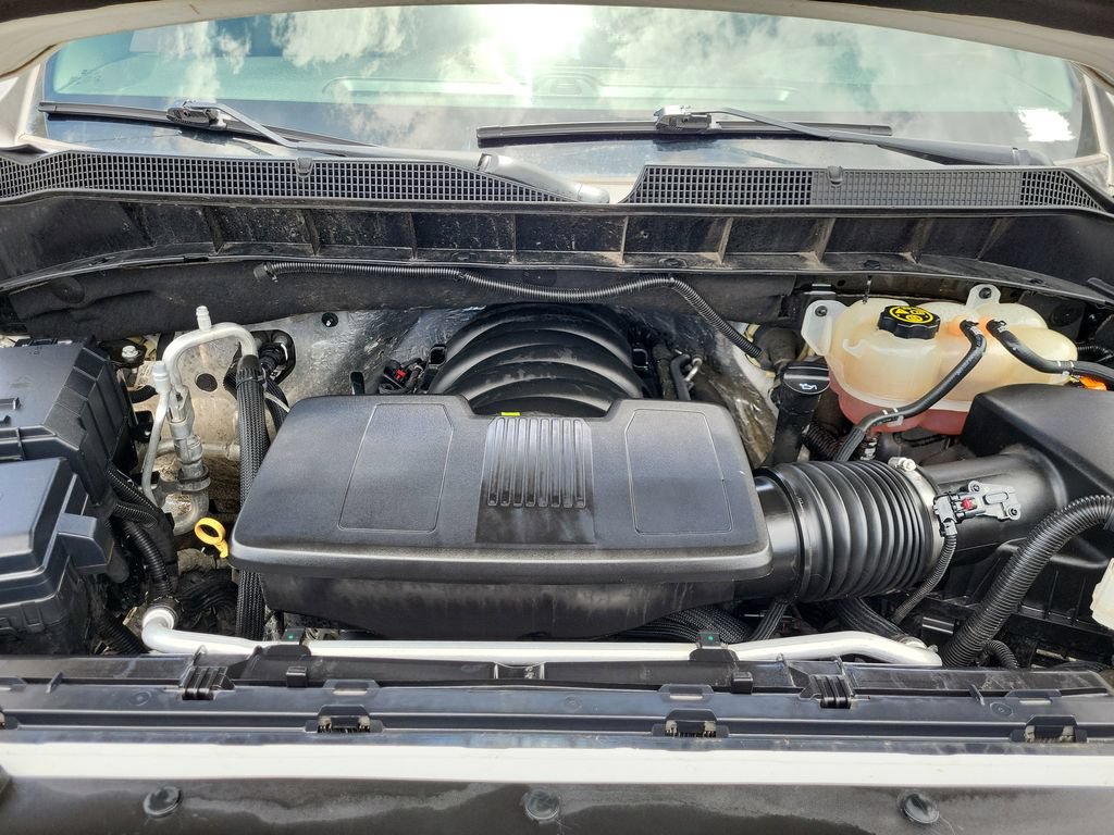 Used 2021 Chevrolet Silverado 1500 LT AWD/4WD image 16