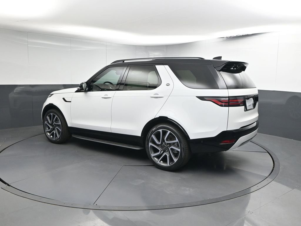 New 2025 Land Rover Discovery Dynamic SE AWD/4WD image 3