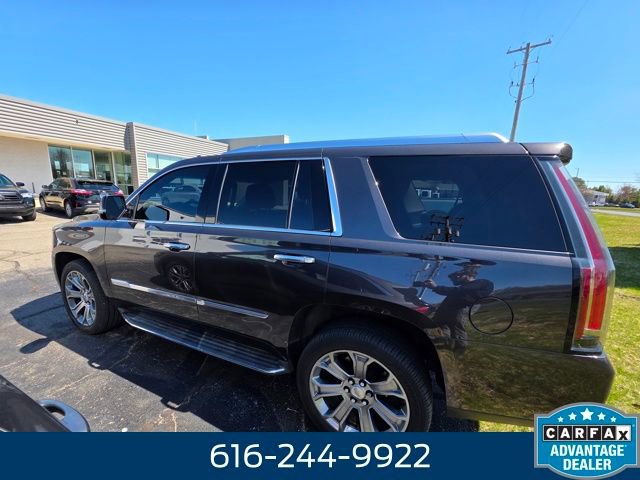 Used 2016 Cadillac Escalade Luxury AWD/4WD image 3