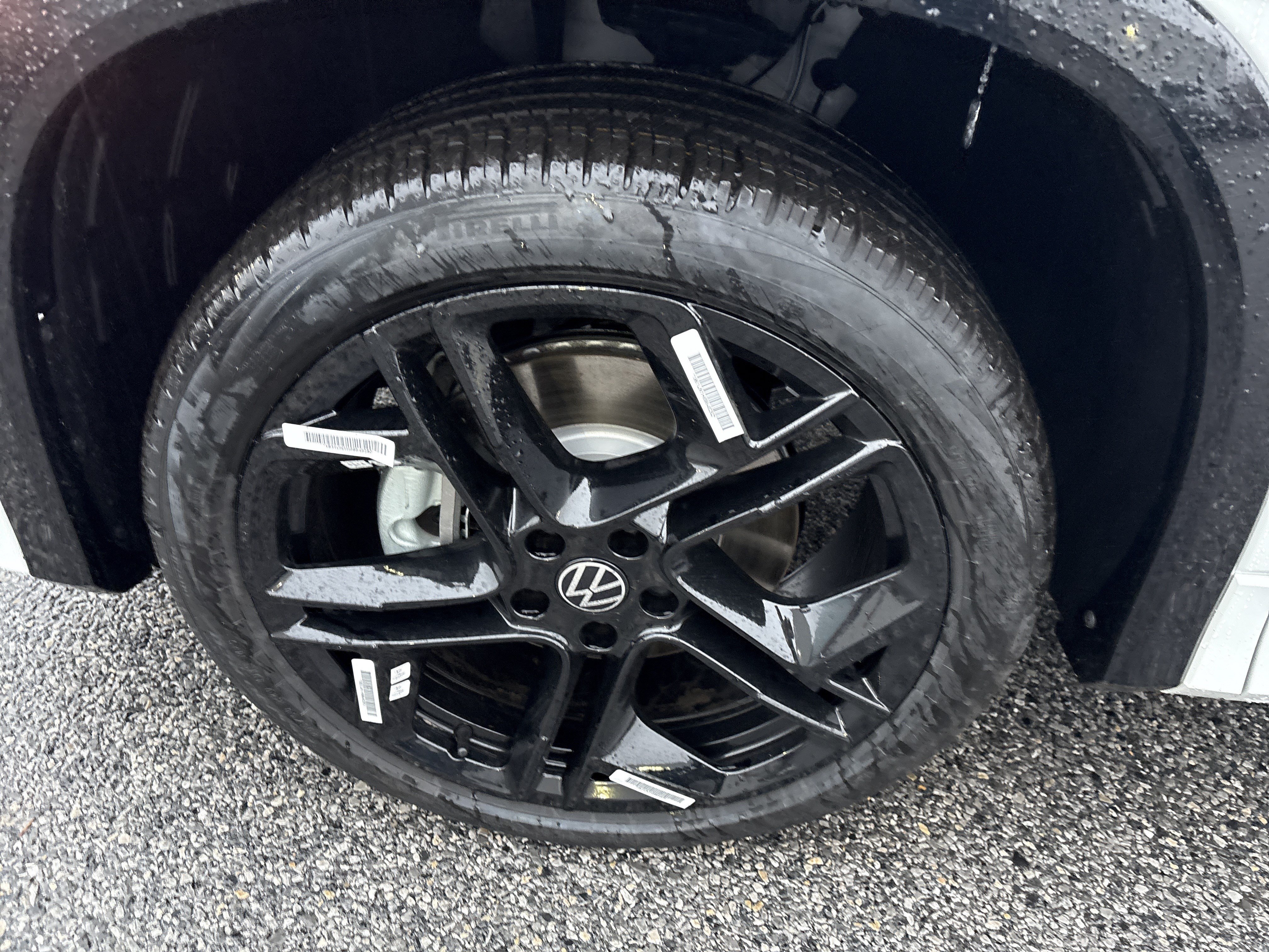 New 2026 Volkswagen Tiguan SE R-Line AWD/4WD image 7