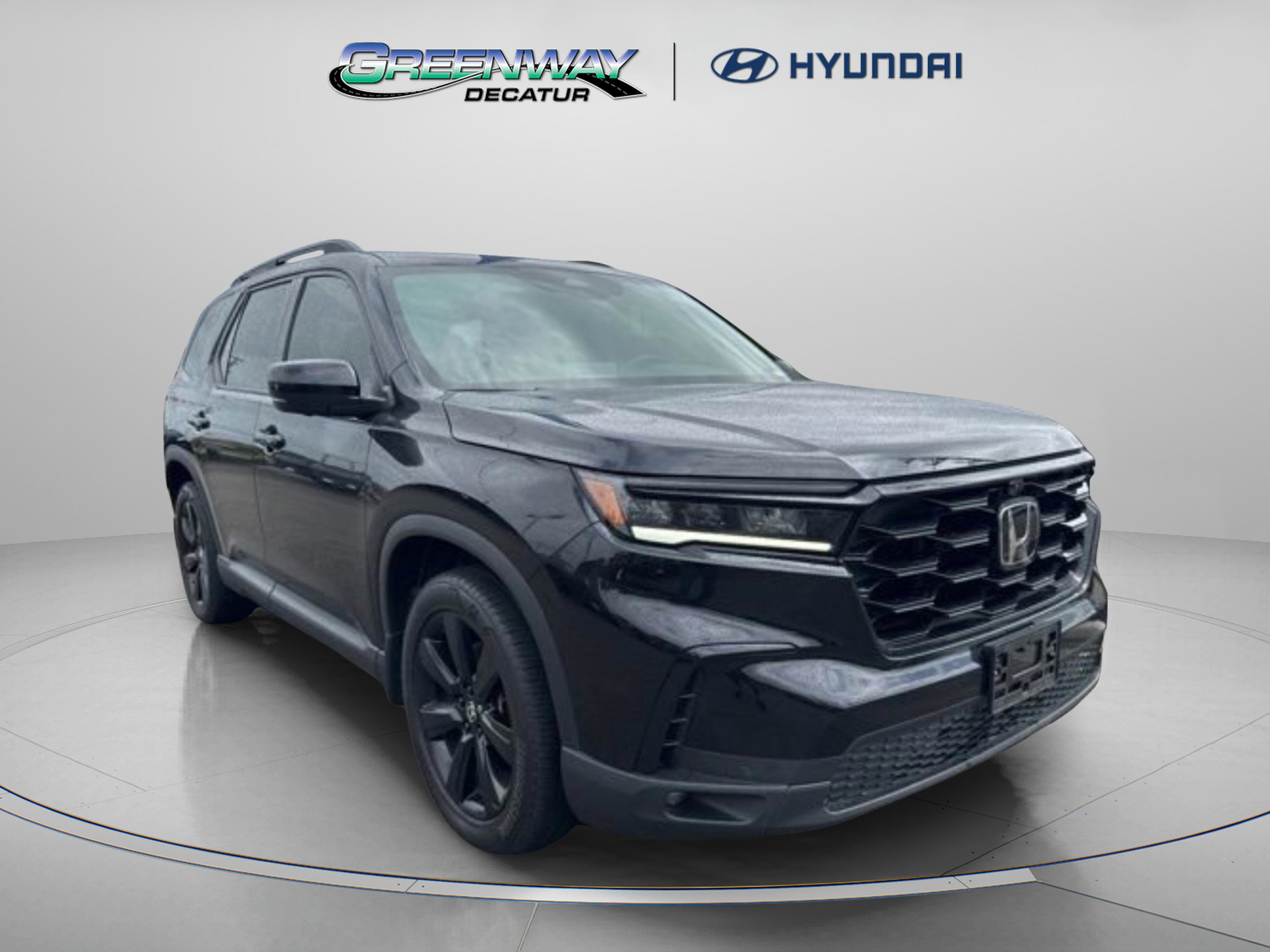 Used 2025 Honda Pilot Black Edition image 1