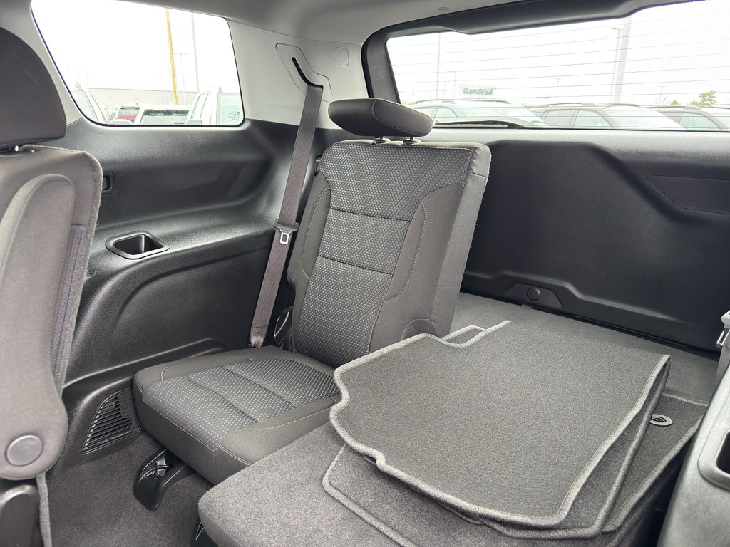 Used 2023 GMC Acadia SLE w/ Driver Convenience Package image 35