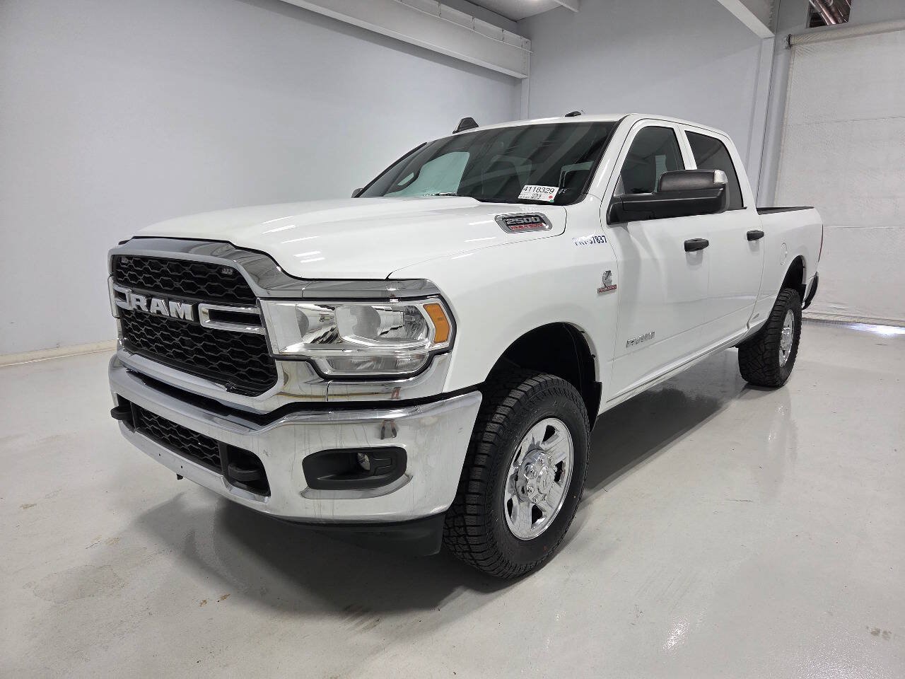 Used 2022 RAM 2500 Tradesman w/ Chrome Appearance Group AWD/4WD image 1