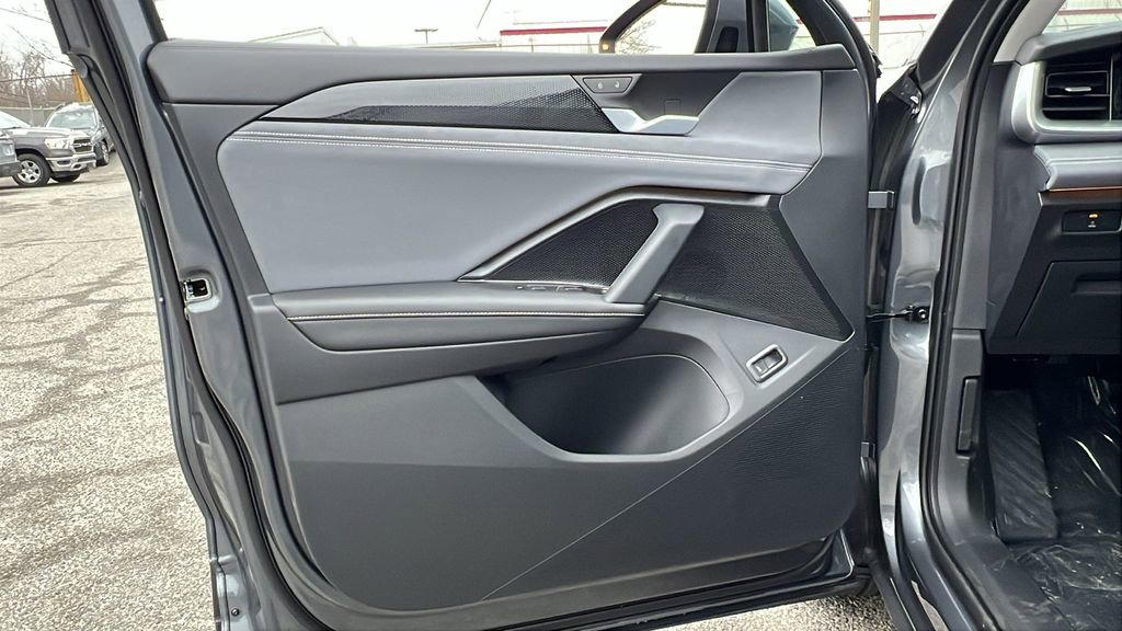 New 2026 Volkswagen Tiguan SE image 18