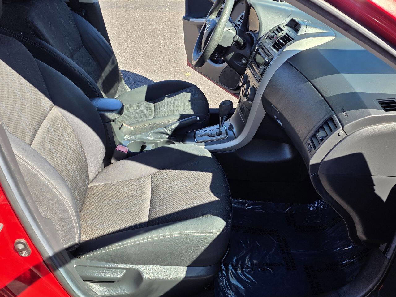 Used 2012 Toyota Corolla S image 10