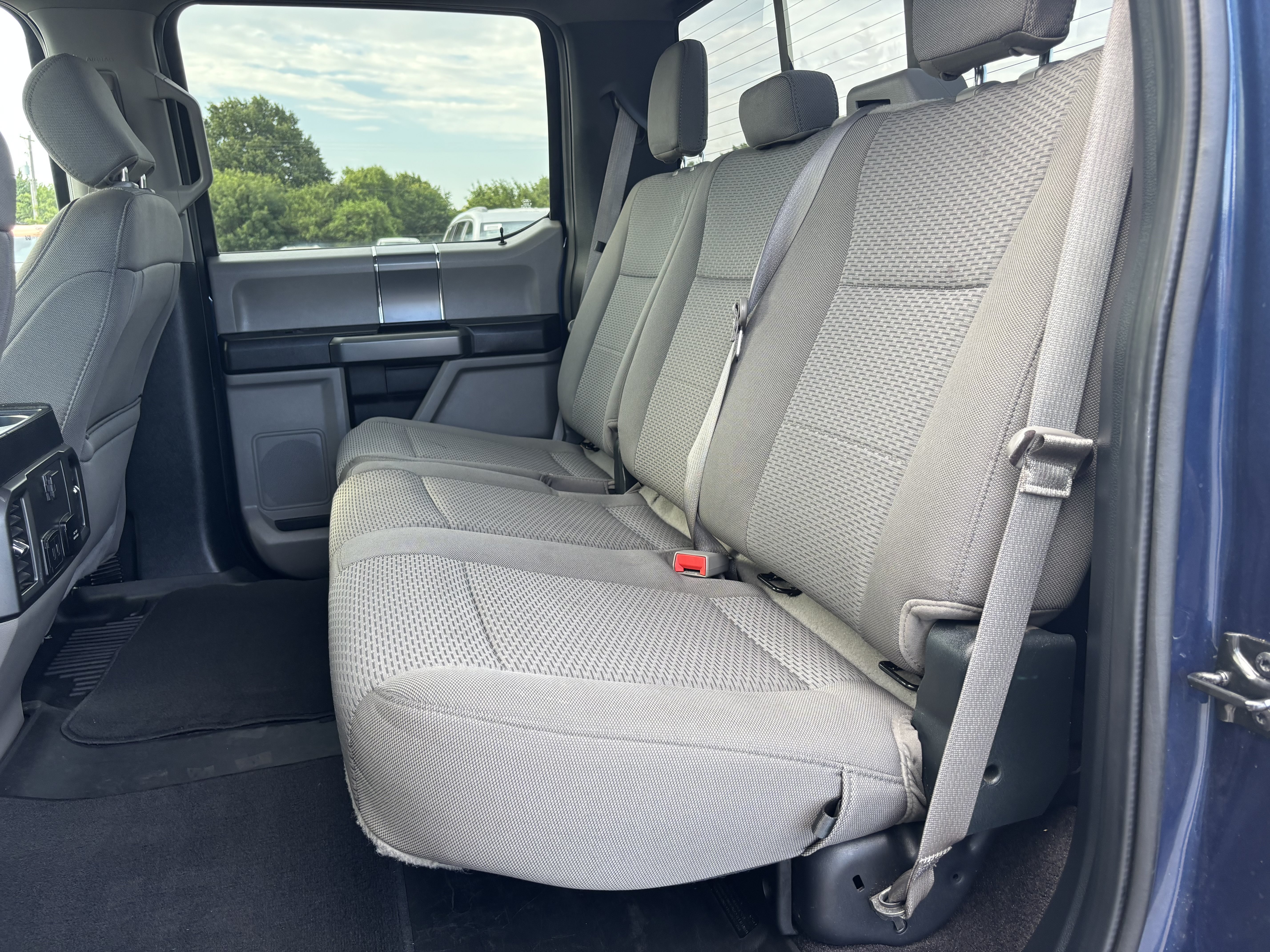Used 2020 Ford F150 XLT w/ Equipment Group 302A Luxury AWD/4WD image 25