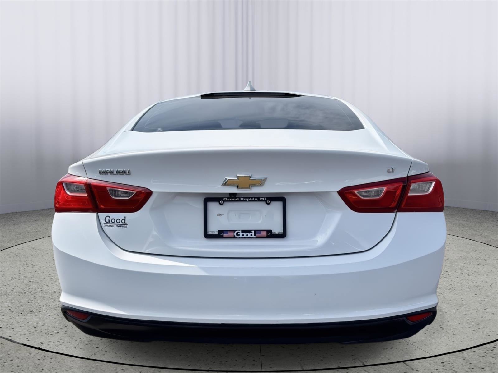 Used 2018 Chevrolet Malibu LT FWD image 35