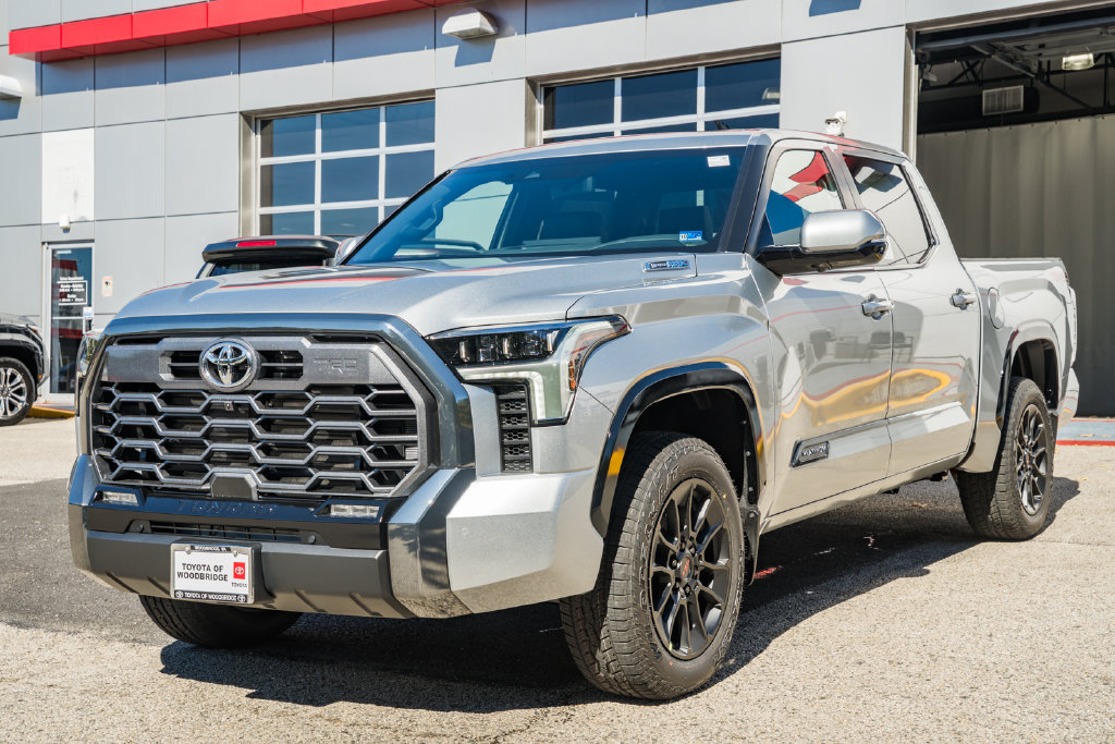New 2026 Toyota Tundra Platinum w/ TRD Off-Road Package AWD/4WD image 3