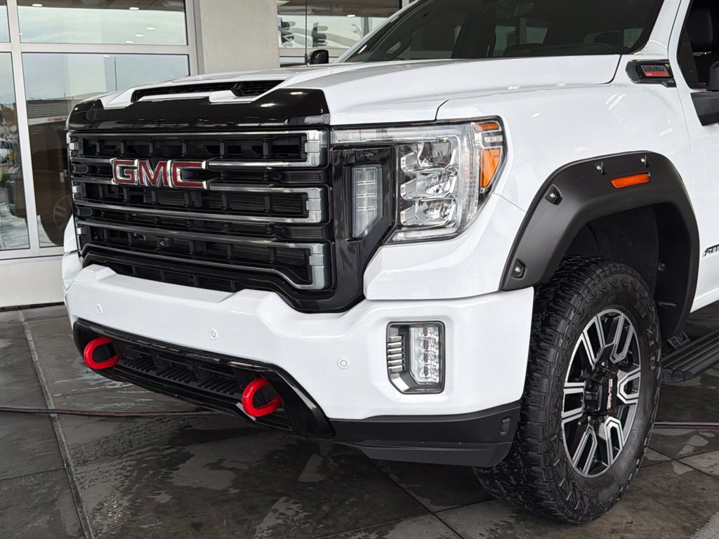 Used 2022 GMC Sierra 2500 AT4 w/ AT4 Premium Plus Package AWD/4WD image 3