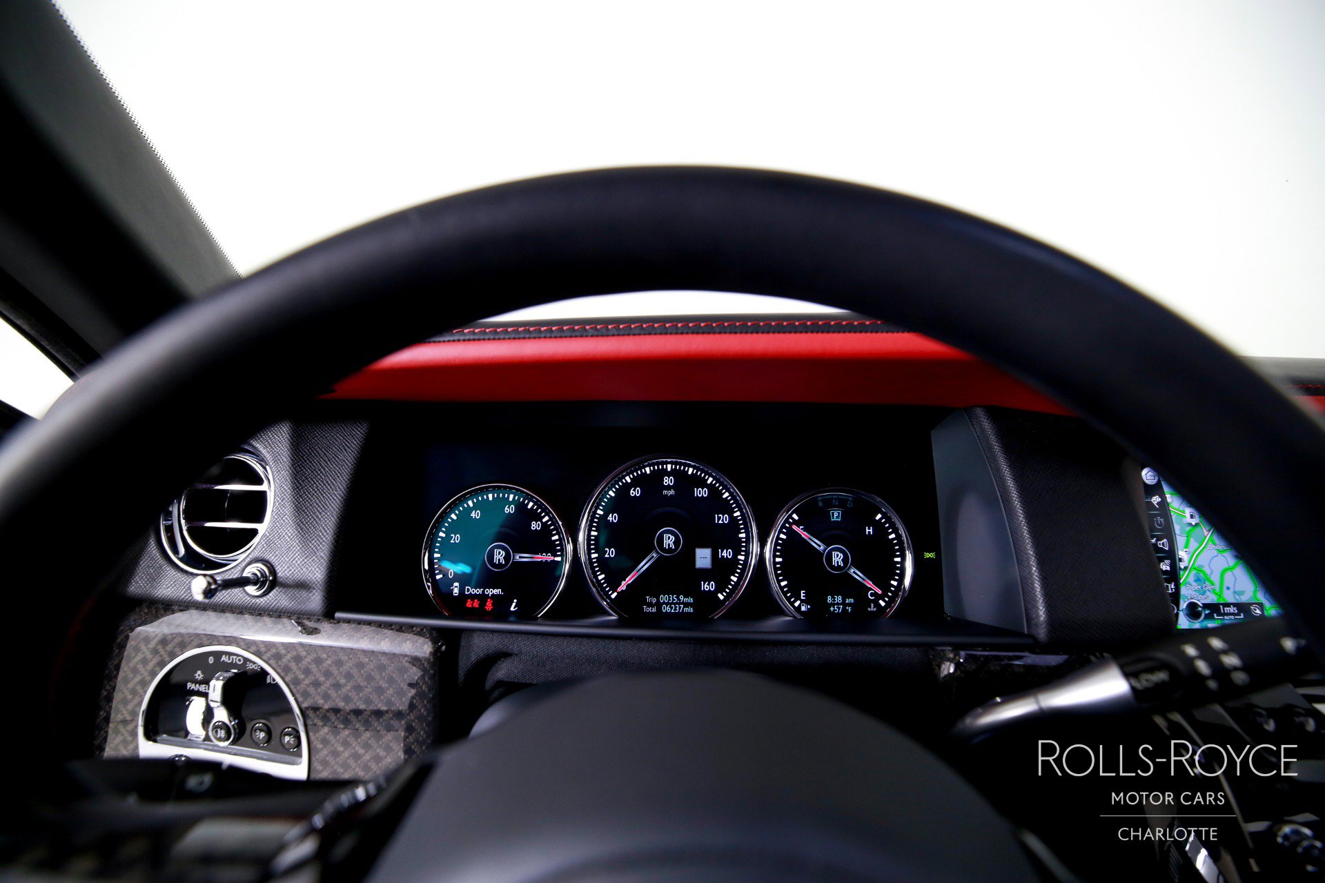 Used 2022 Rolls-Royce Cullinan Black Badge image 14