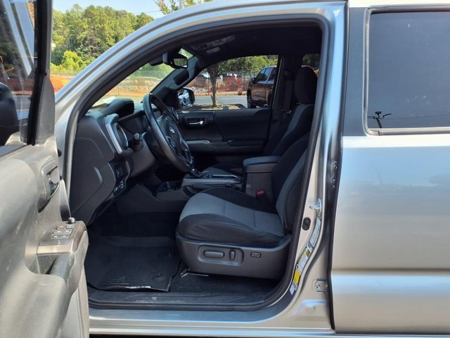 Used 2022 Toyota Tacoma TRD Off-Road image 4