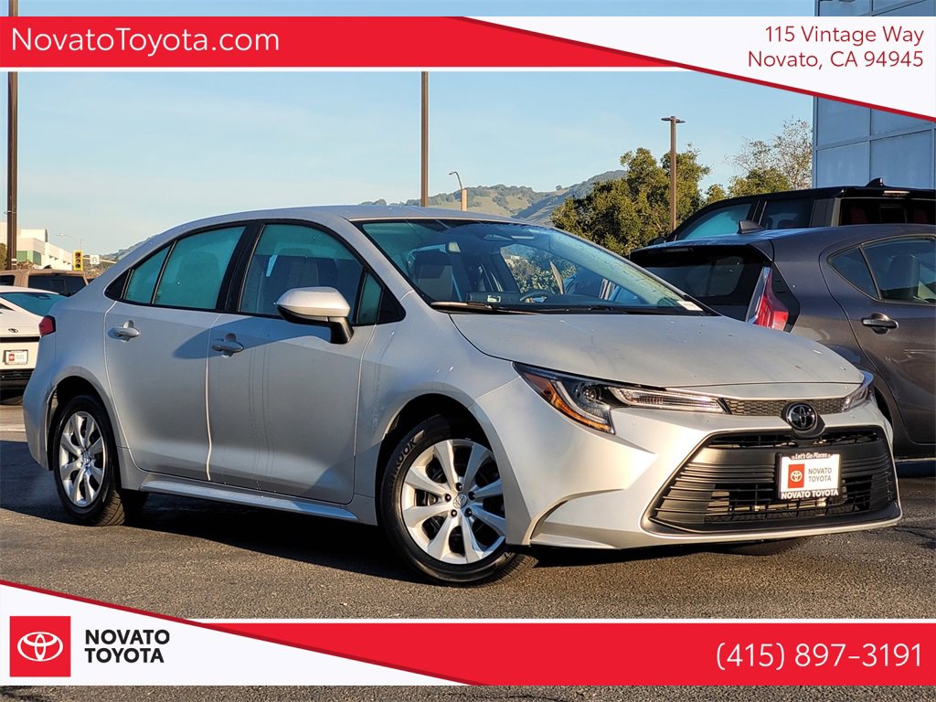Used 2025 Toyota Corolla LE image 1