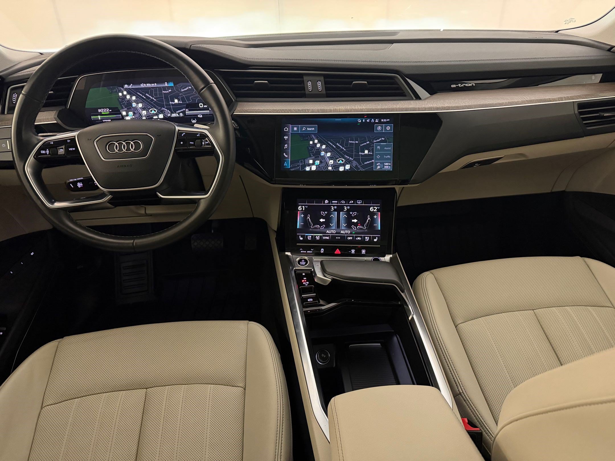 Certified 2024 Audi Q8 e-tron Premium Plus w/ Premium Plus Package AWD/4WD image 16