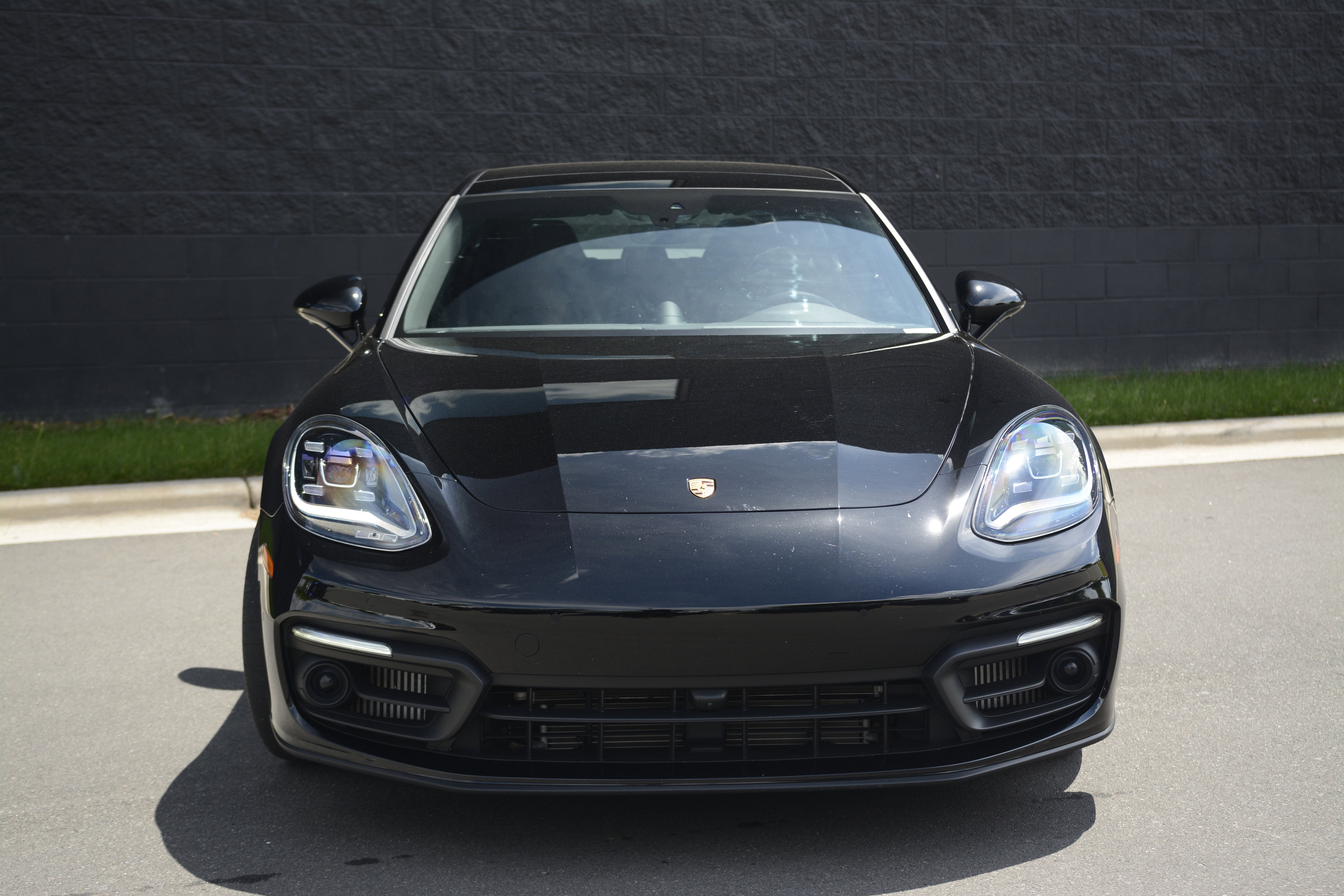 Certified 2023 Porsche Panamera image 10