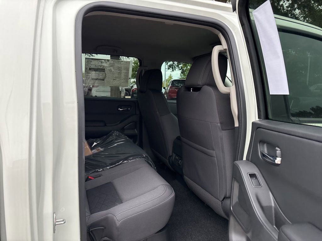 New 2025 Nissan Frontier SV w/ SV Convenience Package image 18