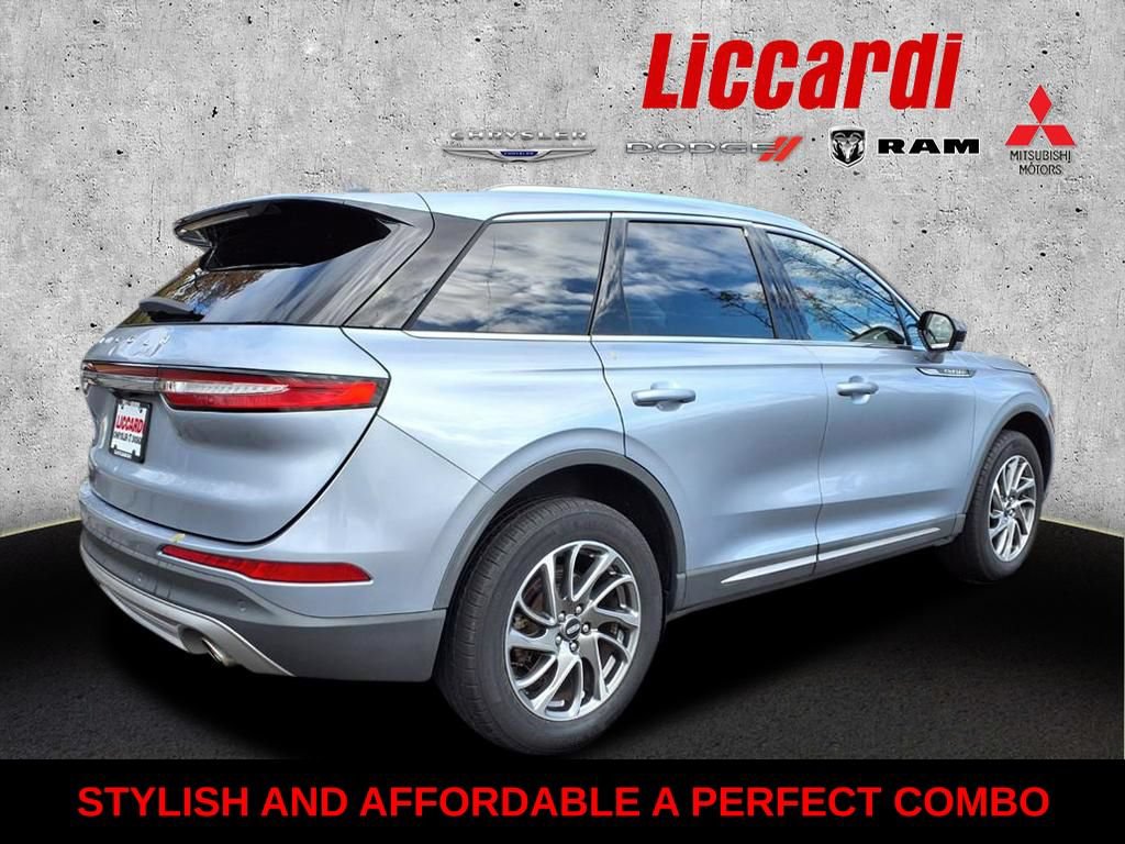 Used 2022 Lincoln Corsair AWD w/ Equipment Group 101A image 2