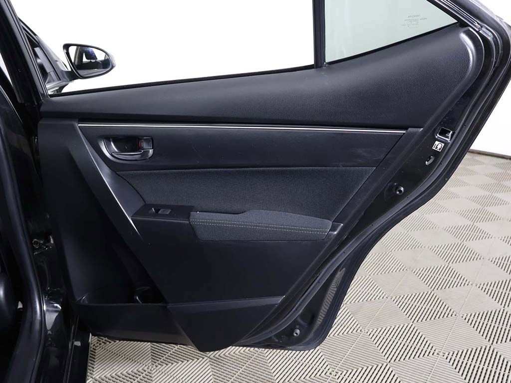 Used 2019 Toyota Corolla LE FWD image 22