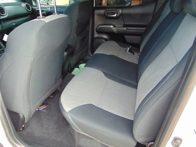 Used 2020 Toyota Tacoma TRD Sport AWD/4WD image 21