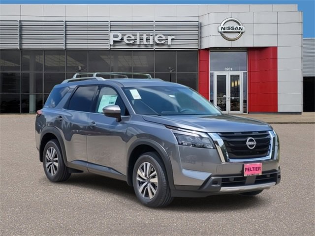 New 2025 Nissan Pathfinder SL w/ SL Premium Package