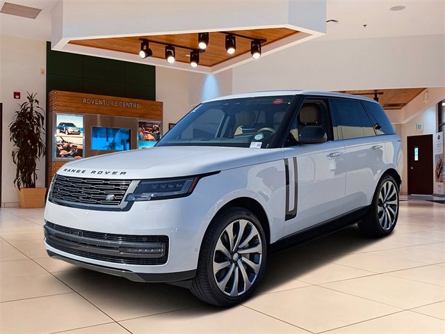 New 2025 Land Rover Range Rover SE