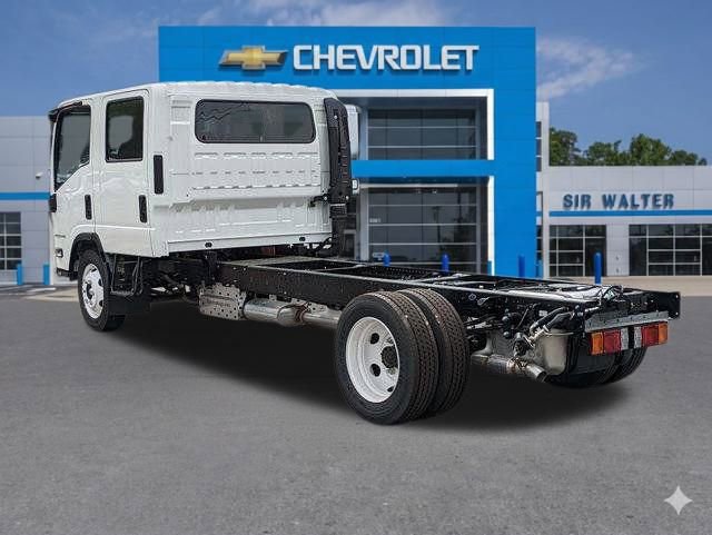 New 2025 Chevrolet Low Cab Forward image 9