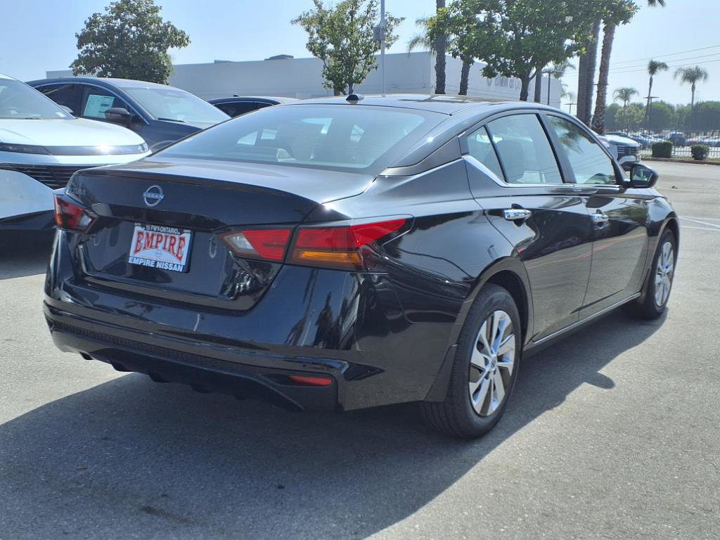 New 2025 Nissan Altima 2.5 S image 3