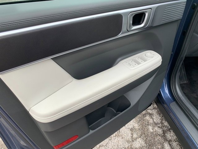 Certified 2025 Hyundai Santa Fe SEL w/ Tow & Go Package image 23